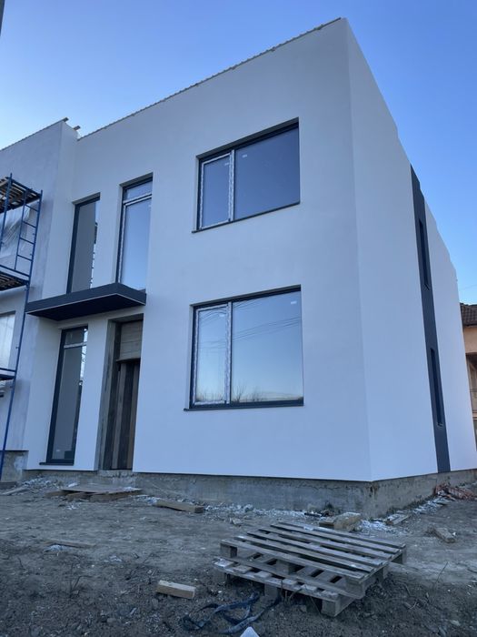 .Продаж. Чорновий Таунхаус. Червениця. 4 окремі кімнати