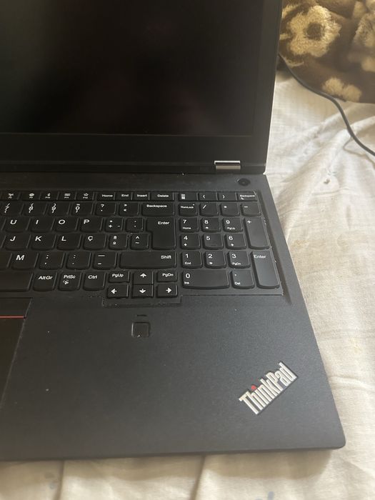 Vendo lenovo p52 novo
