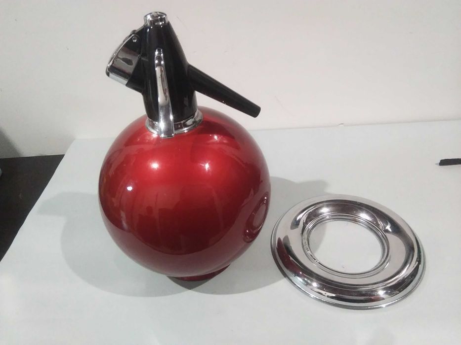 Toilet in excellent condition426133264804751361