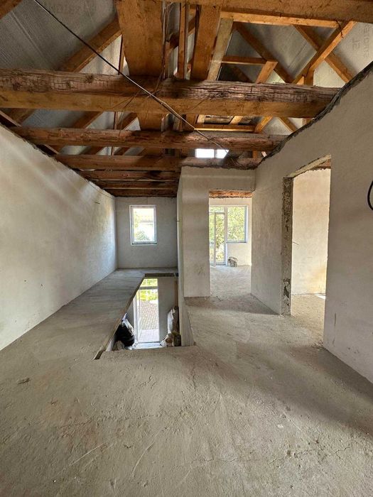 Продається будинок в м. Тячів