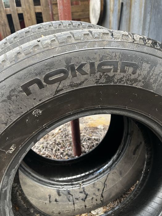 Шини Nokian  235/75/16