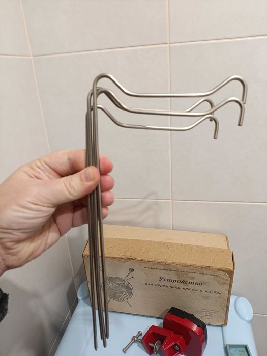 Моталка Устройство для перемотки пряжи в клубок СССР пристрій