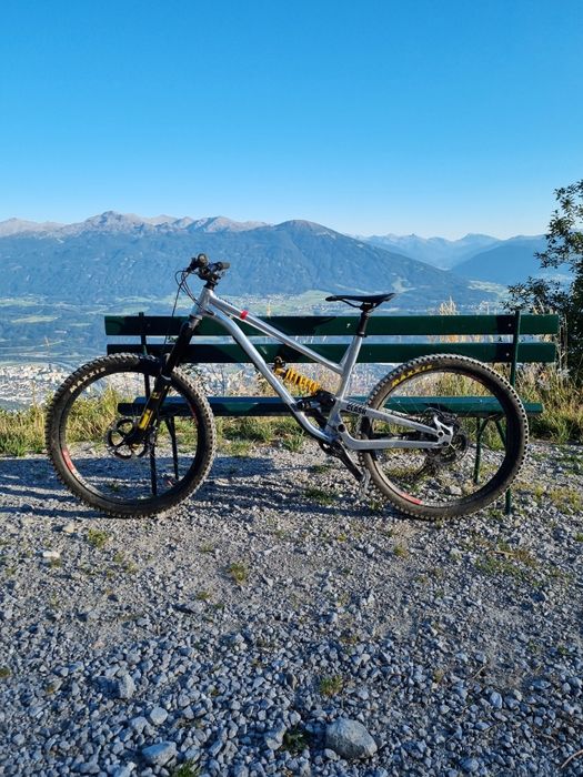 Bicicleta commencal clash ohlins