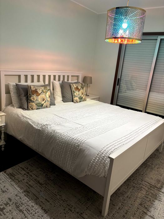 Cama Hemnes 180x200 (Com Estrado incluído- SEM COLCHÃO)