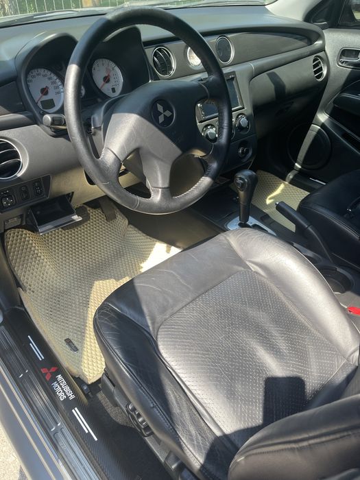 Mitsubishi Outlander  2007