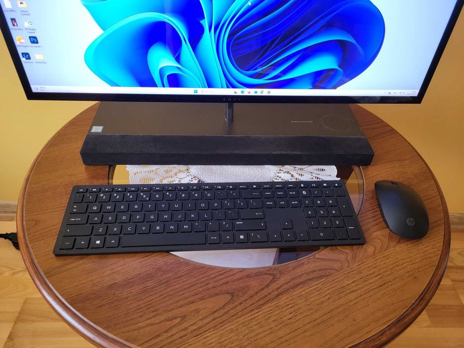 HP ENVY All-in-One 27 i7 4K Cinema Touch Screen Windows 11 16GB Ram