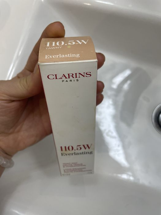 Тональний крем Clarins