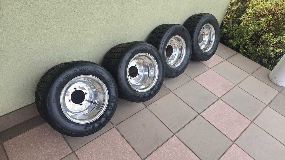 Komplet Felg Z Oponami Drogowymi Do Honda, Suzuki, Kawasaki