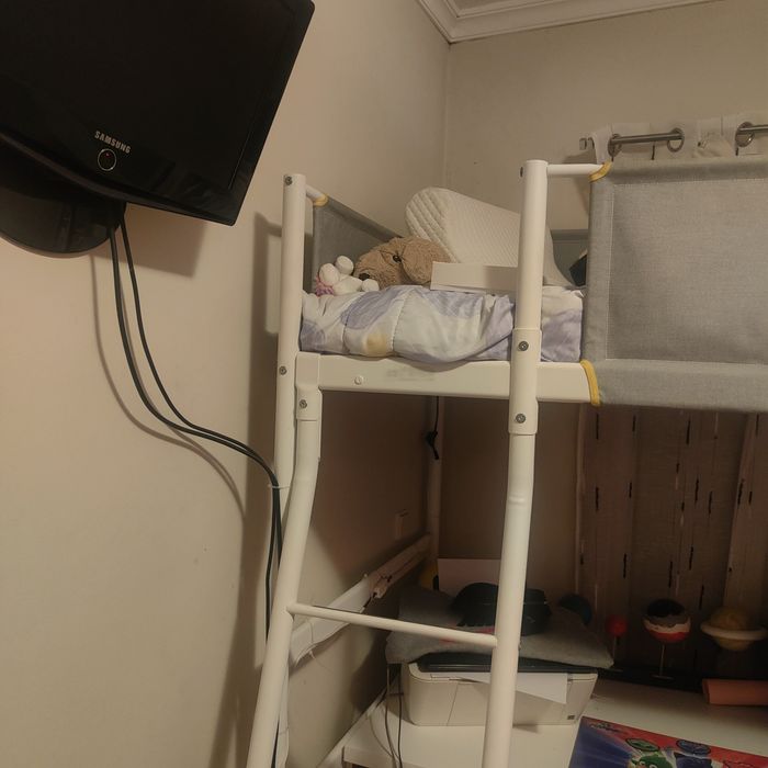 Beliche IKEA com colchão
