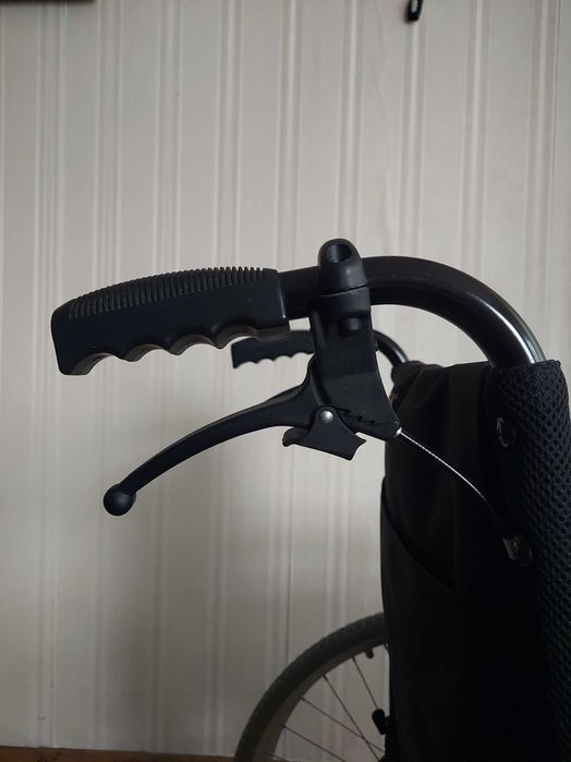 Wózek inwalidzki Vitea Care Cameleon skladany , dla seniora