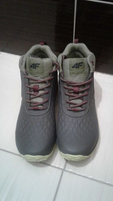 Buty zimowe, trekkingowe 4F roz. 42 nowe