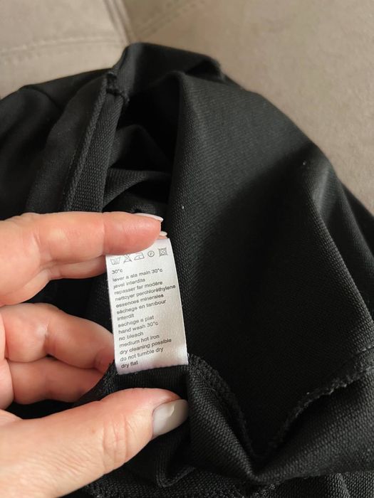 Стильна чорна сукня-поло PIACERE Limited Edition L-XL з вирізами