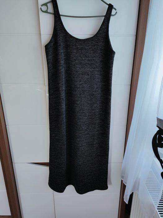 Sukienka długa nowa