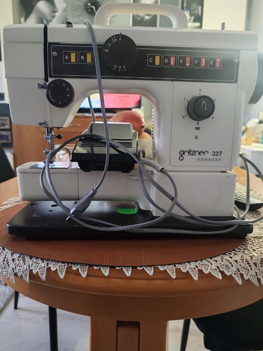Maszyna. Do szycia Gnitzer 327