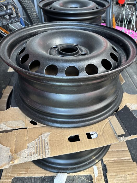 Felgi 4 szt    14 cali od corsy polecam