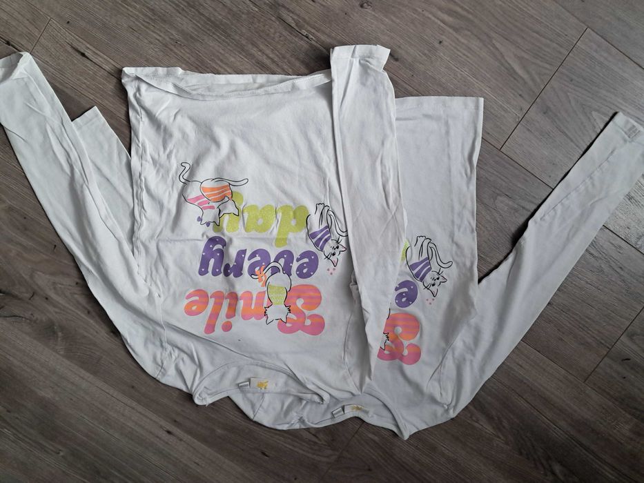 Zestaw, paka 134 dla dziewczynki. Sukienki, bolerko, bluzy, jeansy.