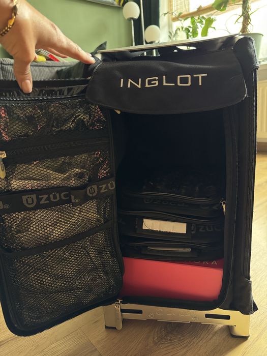 Inglot Zuca makeup walizka