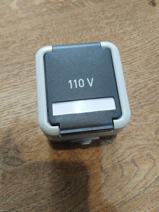 Gniazdo US NEMA 1-drożne, 15A 125V, szare - Gniazdo NEMA D 6670/15 US