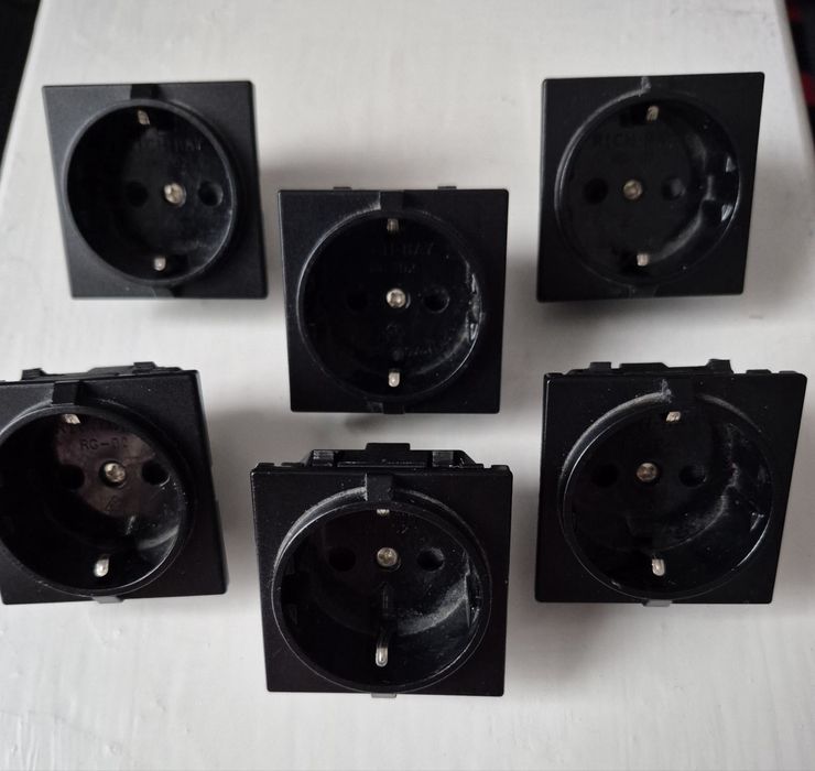 Внутренняя розетка Furutech FI-E30 (G) Япония.