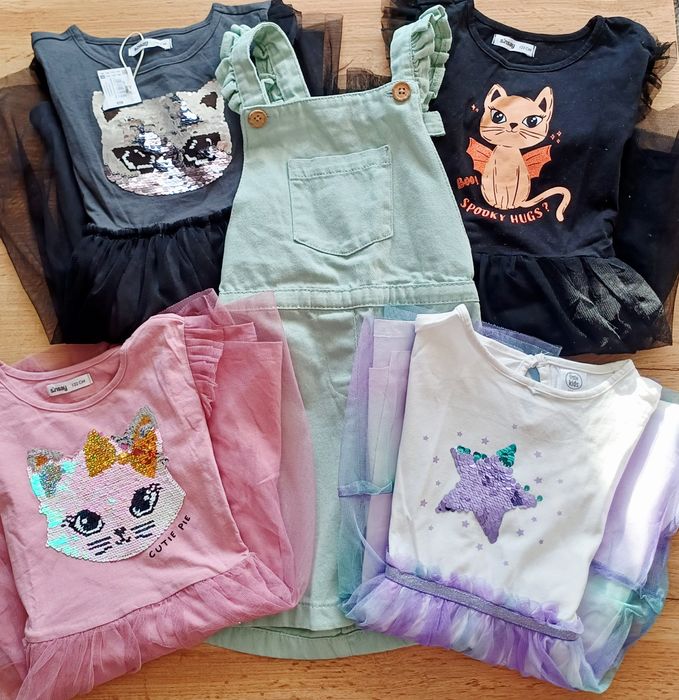 Zestaw 5 sztuk sukienek r.122