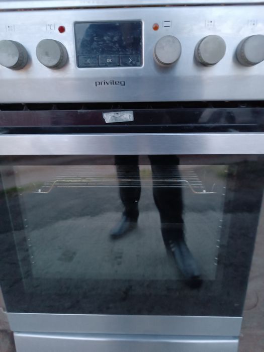 Електроплита Privileg