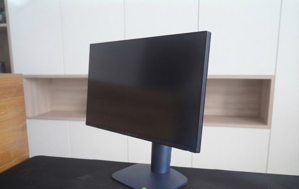 Monitor DELL Alienware AW2725DM (27", 2560x1440px, IPS, 180Hz, 1 ms)