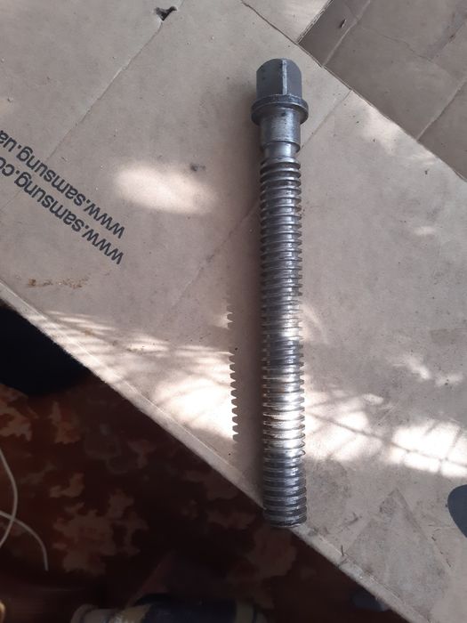 Винт нержавейка.