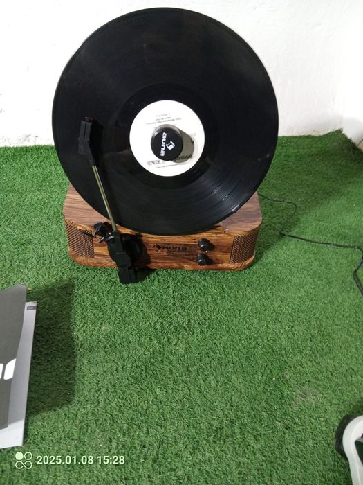 Auna verticalo , gramofon z bluetooth USB 

Cena 149 zł 


Możliwa wys