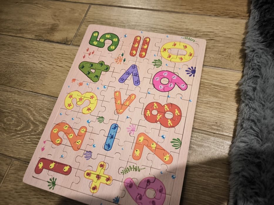 Puzzle drewniane liczby