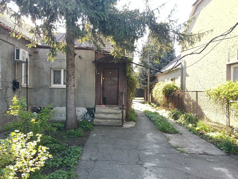 Продам частину котеджу в Центрально - міському районі