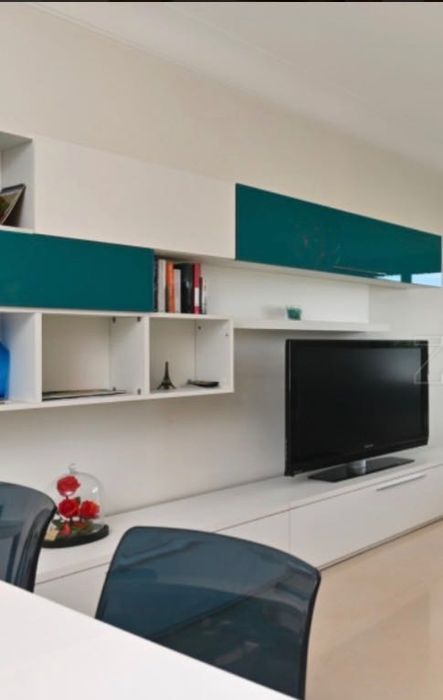 Móvel sala/televisão azul/branco Conforama