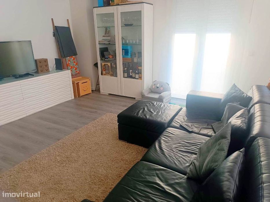 Apartamento T1 em Coimbra (Urb. Quinta da Portela)
