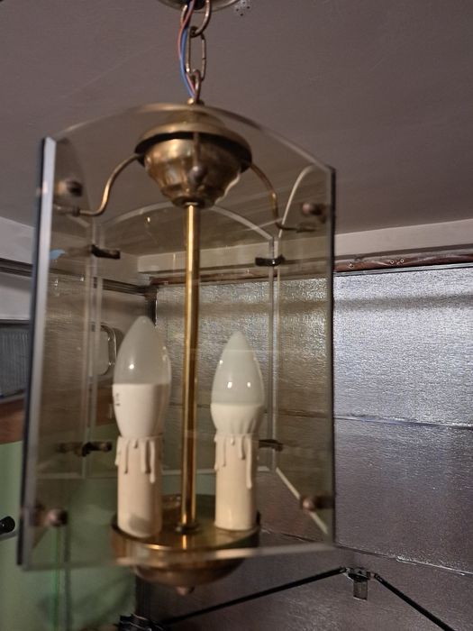 Lampa mosiezna . Wiszaca na 2 zarowki