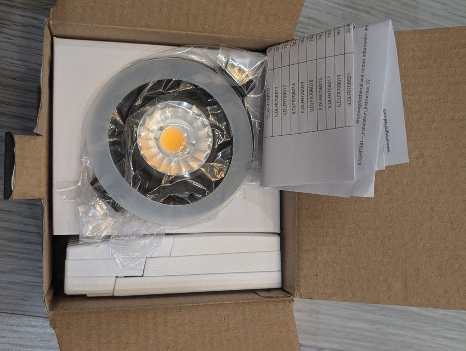 Світлодіодний вбудований світильник Integral LED 10W IP65 Dimmable 3000K