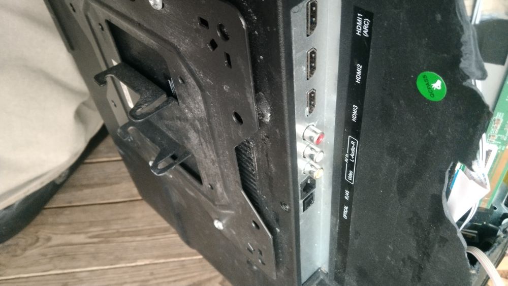 Телевизор плоский