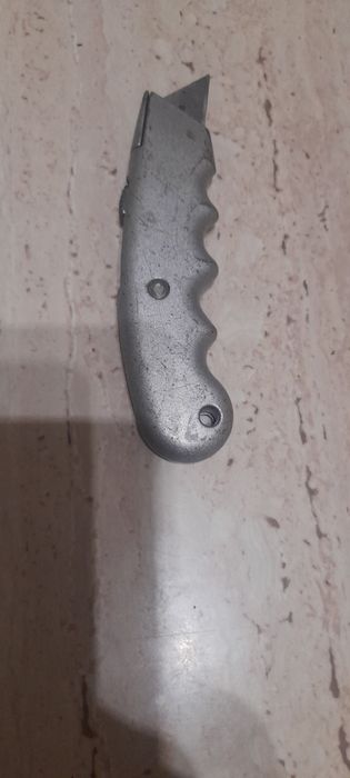 Noż do płyt regipsowych