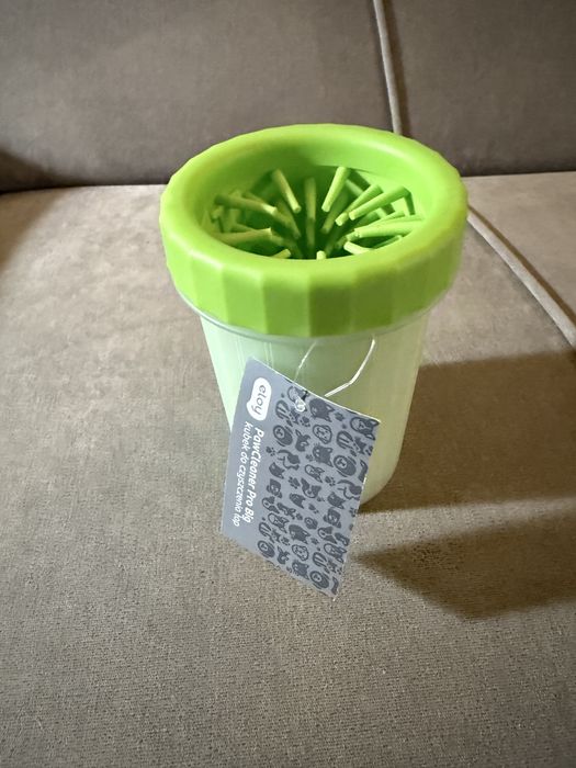 Kubek do do czyszczenia łap