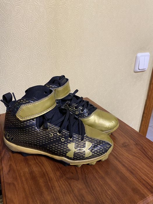 Футбольні кеди підвищені