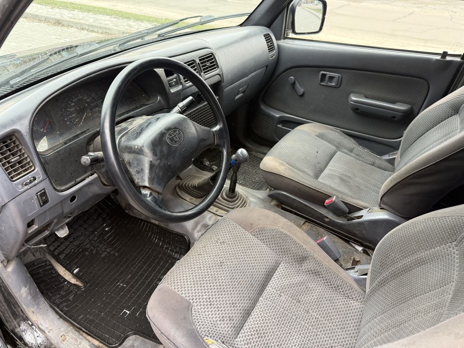 Продам Toyota Hillux 4x4