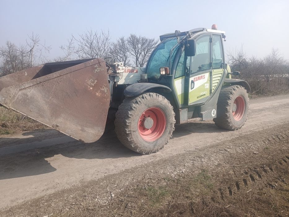 Claas Scorpion 7040