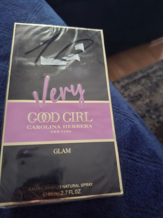 Nowe zafoliowane perfumy