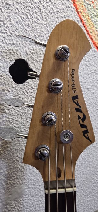 Viola baixo aria stb series