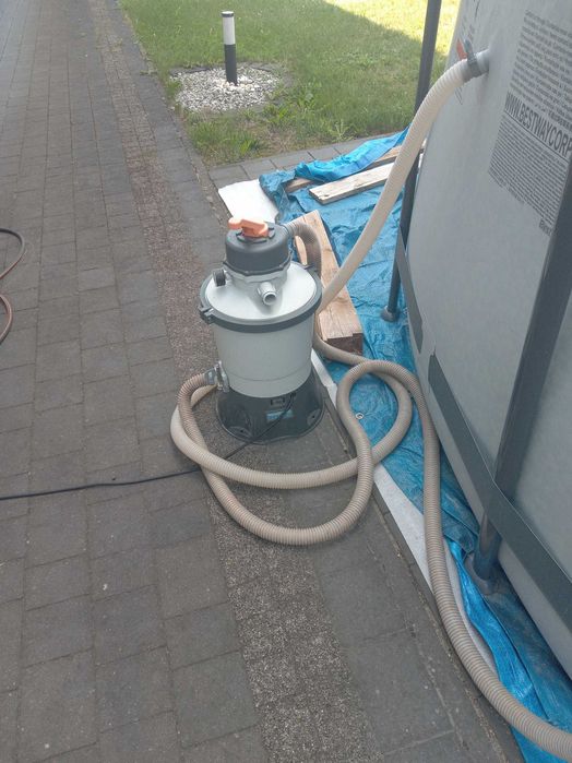 Basen stelażowy do sprzedania