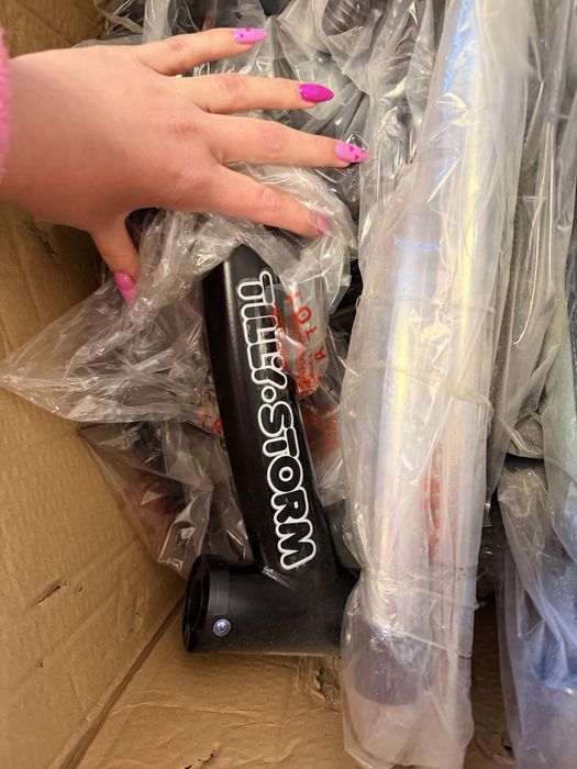 Продам дитячий велосипед-коляску Tilly Storm T-329/2