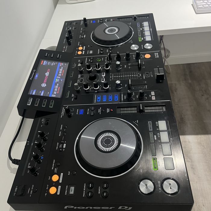 Pioneer XDJ RX (all in one)