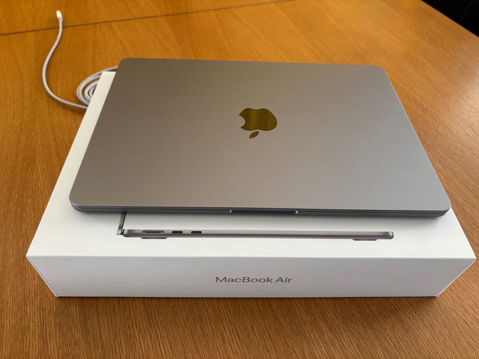 Apple MacBook Air M2 13インチ スペースグレー Laptop Apple MacBook Air 13/M2/16GB/256GB/macOS (MC7X4ZEA