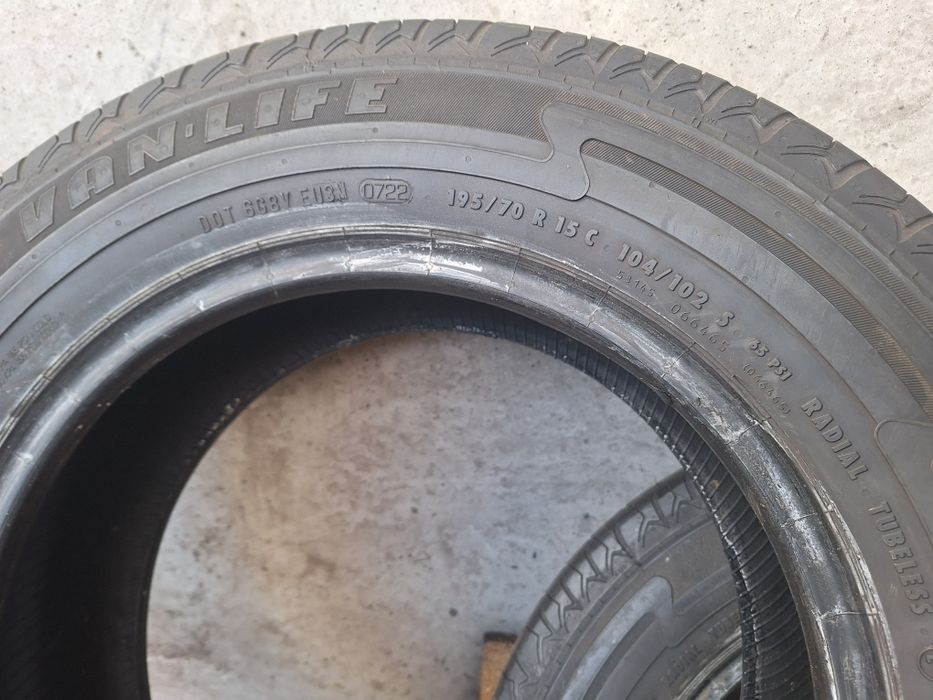 195/70 R15c Semperit пара