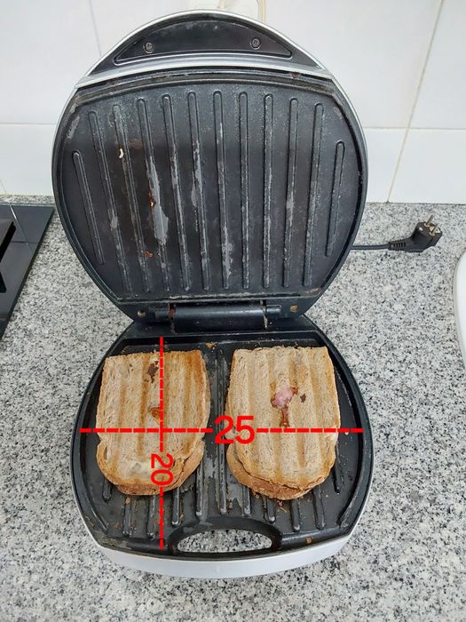 TOSTADEIRA E GRILL.FUNCIONA 100%,SIMPLES UTILIZAÇÃO.Casa,Cozinha,Café.