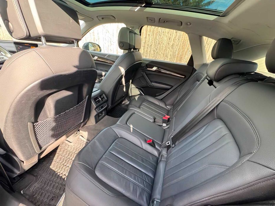 Audi Q5      2020