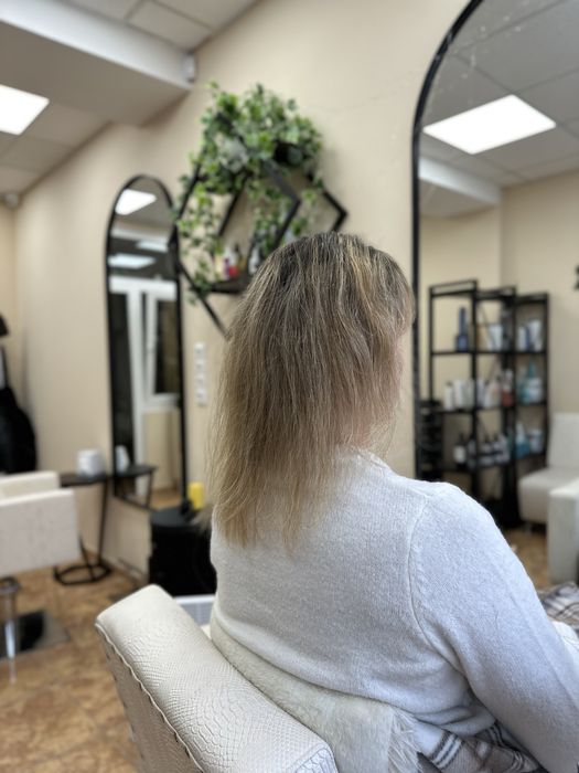 Наращивание волос за 2000 грн/коррекция